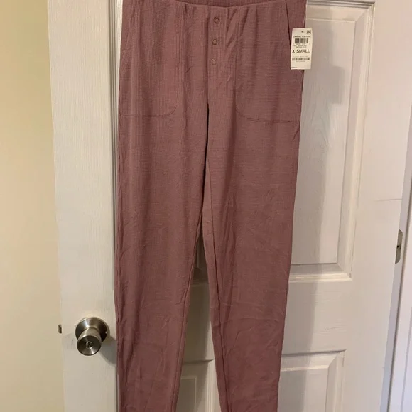 Jenni NWT’s lounge pants (31” inseam) w/pockets; faux snaps in fro… - Picture 1 of 8